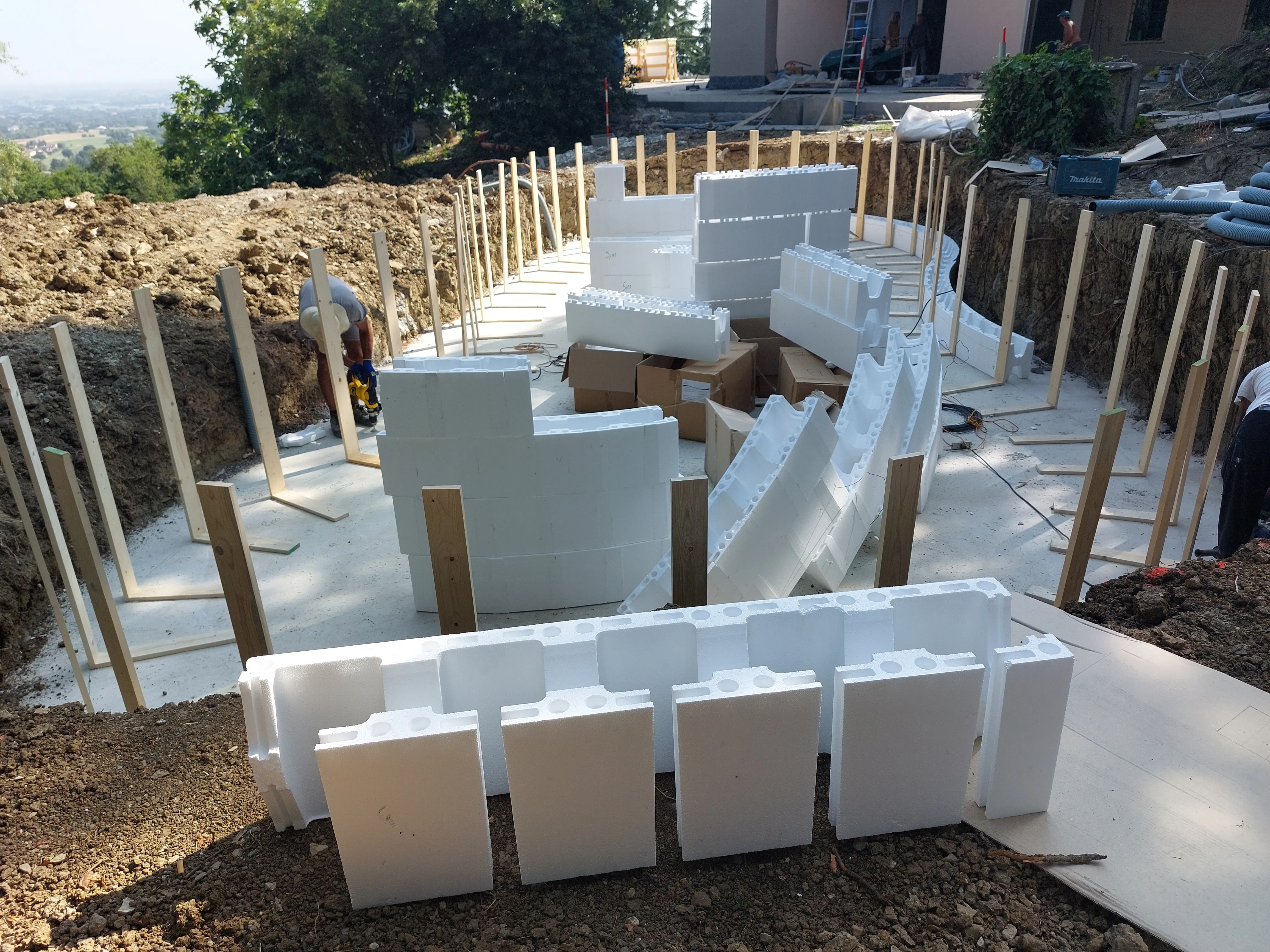 Forma libera in evoluzione — Kash Piscine cantiere