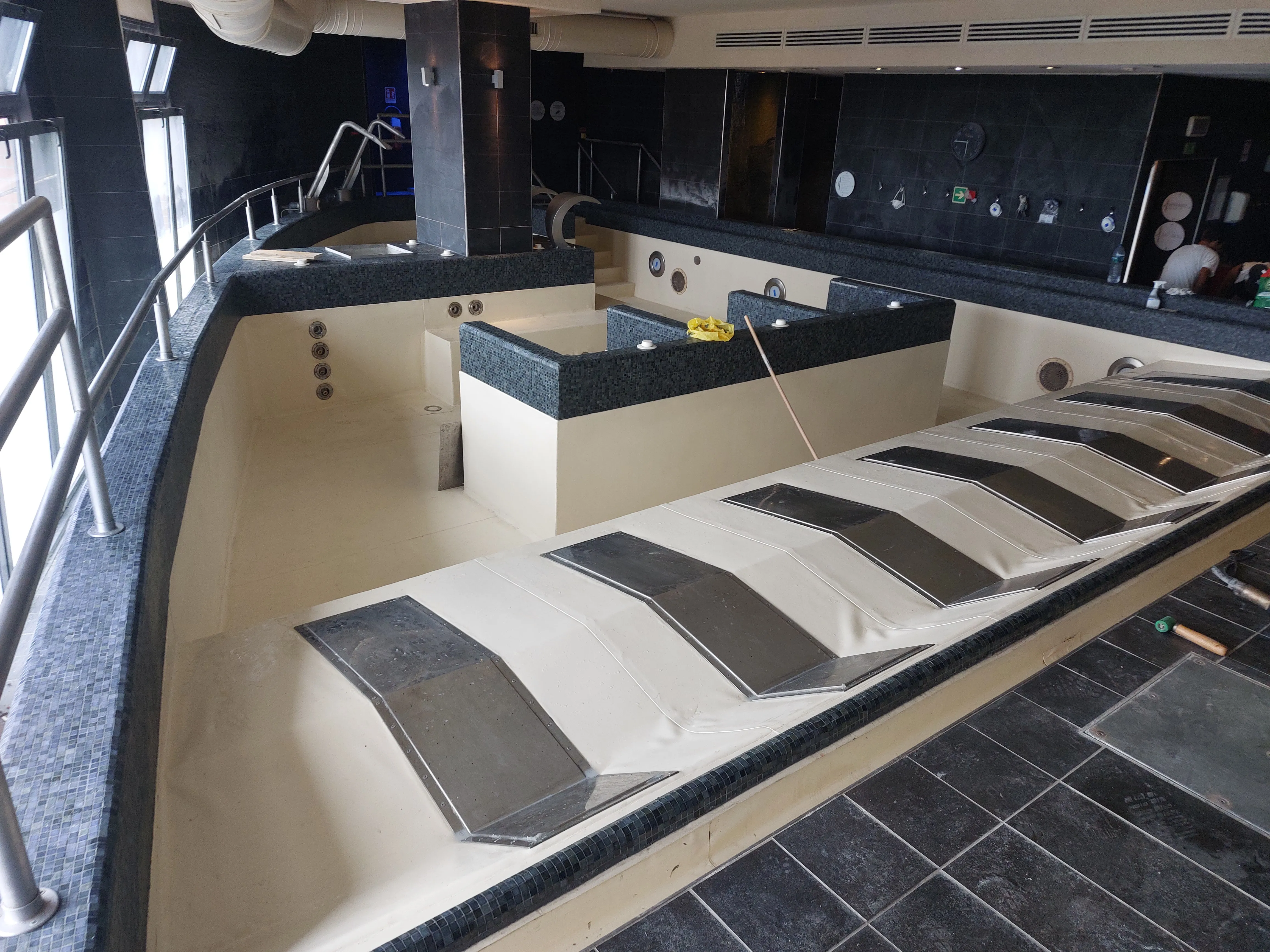 Le ultime fasi — Kash Piscine cantiere